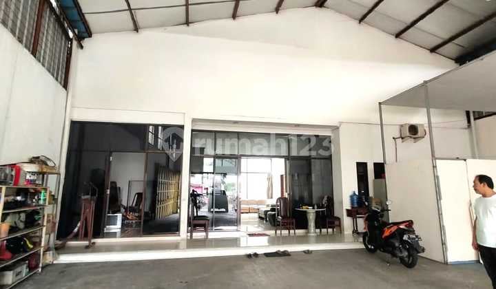 Ruang Usaha Strategis di Mainroad Ketapang Soreang Bandung