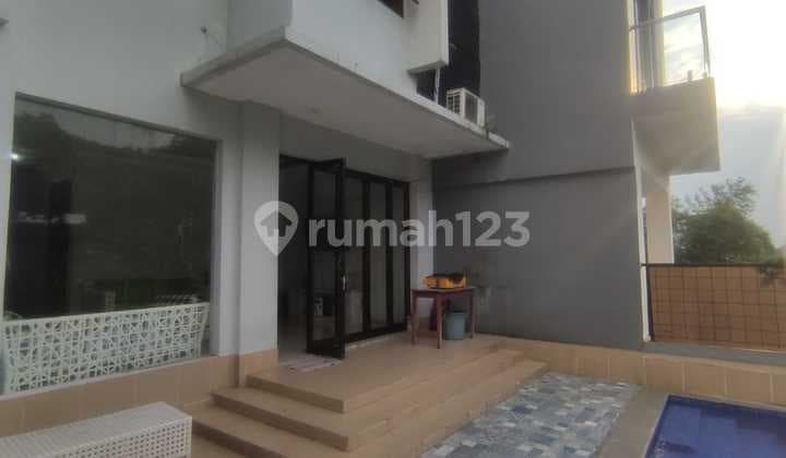 For Sale Villa House + Pool + Furnished in Dago Pakar Resort, Bandung