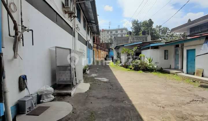 Jual Gudang Bagus Murah Strategis di Mainroad Jl. Raya Cibeureum