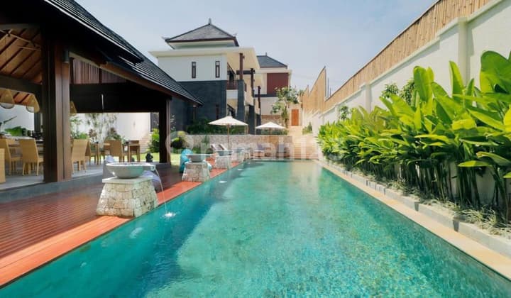 Dijual Villa Mewah Dekat Pantai Melasti Ungasan Bali