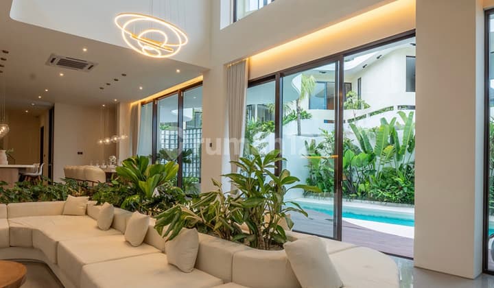 Dijual Villa Sultan Lokasi Paling Premium Pusat Kota Seminyak Bali