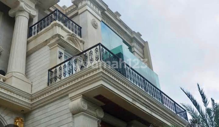 RUKO STRATEGIS RENON DENPASAR BALI COCOK UNTUK RESTO DAN KANTOR