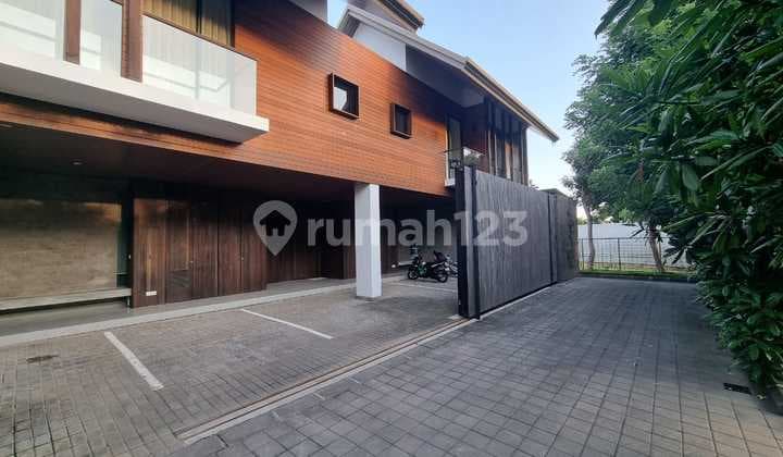 Villa Tropical Renon Sanur Denpasar Dekat Sanur