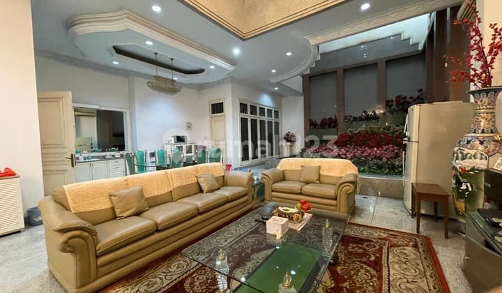 Rumah Pluit Kencana Raya Jakarta Utara
