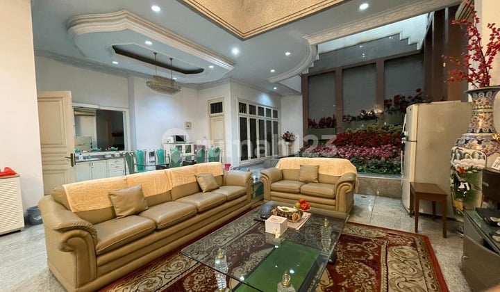 Rumah Pluit Kencana Raya Jakarta Utara