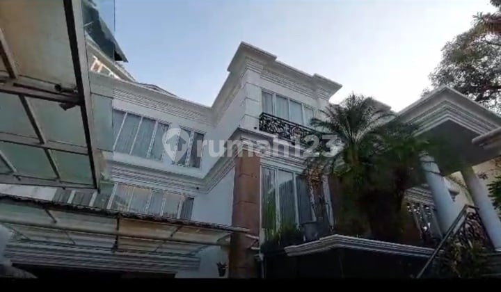 Rumah Mewah Area Prime Simprug Kebayoran Lama Jakarta Selatan