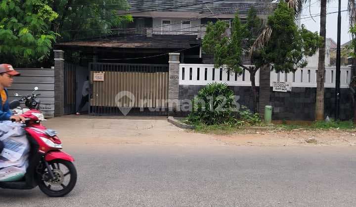 Jual Butuh Rumah 2 Lantai Dalam Komplek Billymoon, Pondok Kelapa