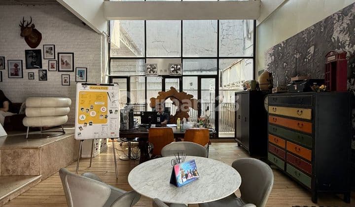Rumah Cocok untuk Kantor di Kebayoran Jakarta