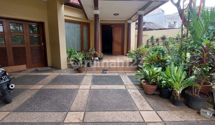 Dijual.rumah Secondary Terawat Dalam Komplek Di Pasar Minggu Jakarta Selatan