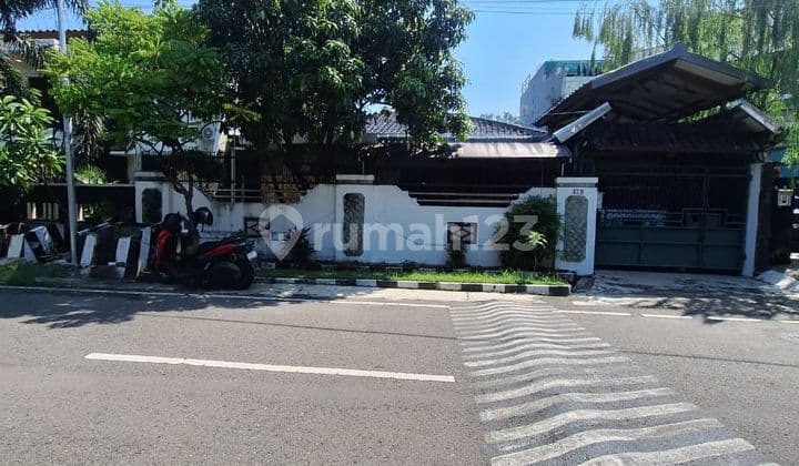 Sell House at Market Price in Cempaka Putih Jakarta
