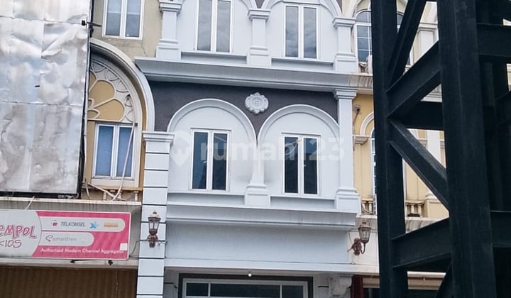 Ruko 3lantai Di Gading Serpong Unfurnished