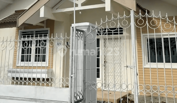 House on Corner Lot, Ready to Move In, Sutorejo Area, Surabaya