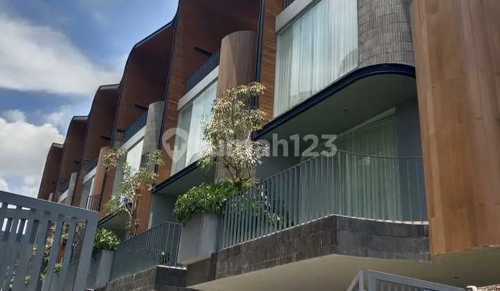 DISEWAKAN RUMAH BARU DI KEMANG UTARA, JAKARTA SELATAN
