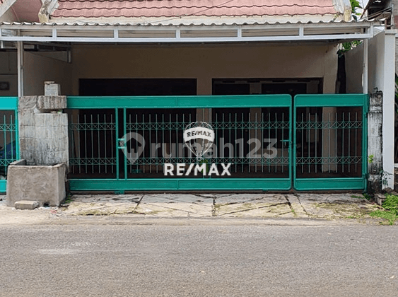 Leased Cheap House in Complex, Can be Used for Office Pasar Minggu Area, Negotiable