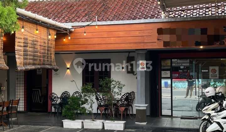 For Rent House in Kayu Putih Suitable for Coffee Shop / Restaurant
