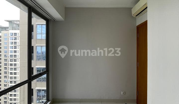 Di Jual Cepat under market dan murah 1 unit Apartement semi furnished di The Mansion Golf Kemayoran