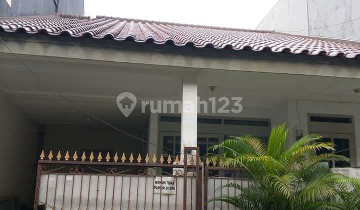 Di sewa rumah di kawasan pasar Minggu jalan 2 mobil