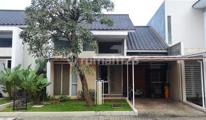 Jarang ada! Rumah asri super nyaman di Kota Baru Parahyangan