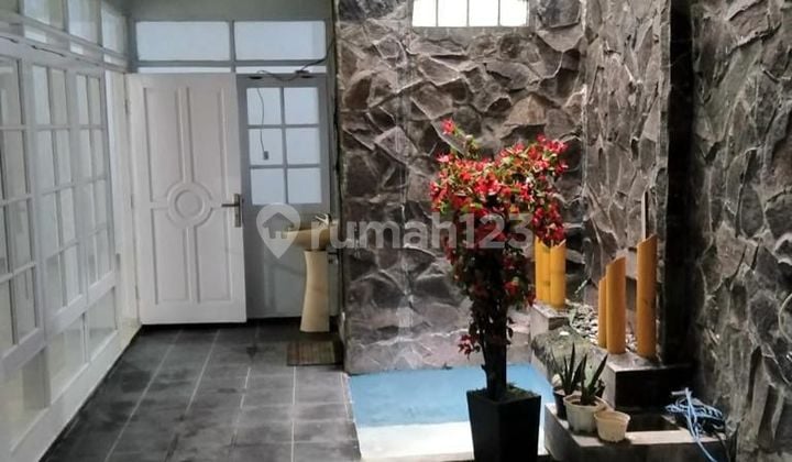 Rumah nyaman siap huni di Mainroad Kopo Permai