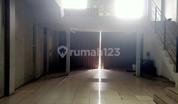 For Rent 3-Storey Shop House Strategic Location in Sudirman Bandung