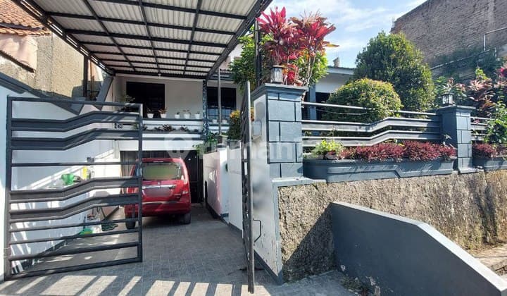 Dijual Rumah Strategis Nuansa Villa Di Padalarang