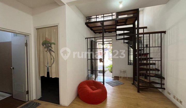 Rumah Semi Furnished Under 2 M di Kota Baru Parahyangan