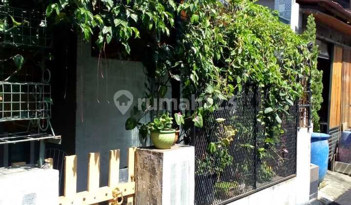 Dijual Rumah Nyaman Sayap Husein, Masuk Mobil