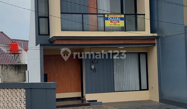 Rumah 2 Lantai di Sawangan Village