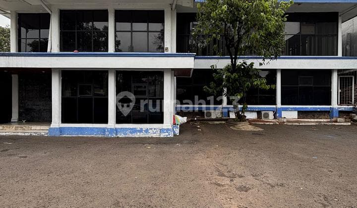 Disewakan Gedung Kantor Lokasi Strategis Posisi Hook