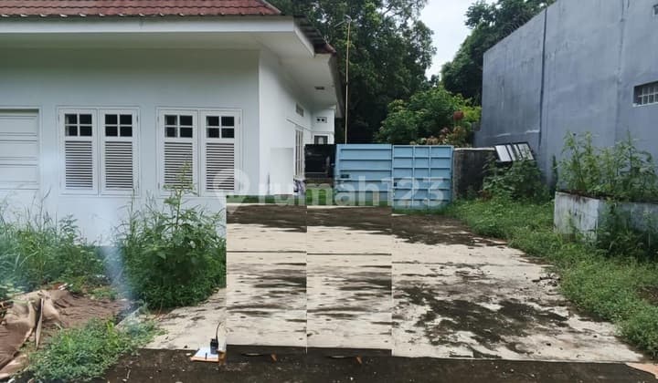 Dijual rumah hitung tanah daerah Menteng Jakarta Pusat