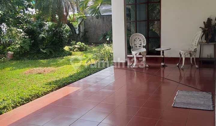 Dijual Rumah Murah Pinggir Jalan Utama di Kemang Jakarta Selatan