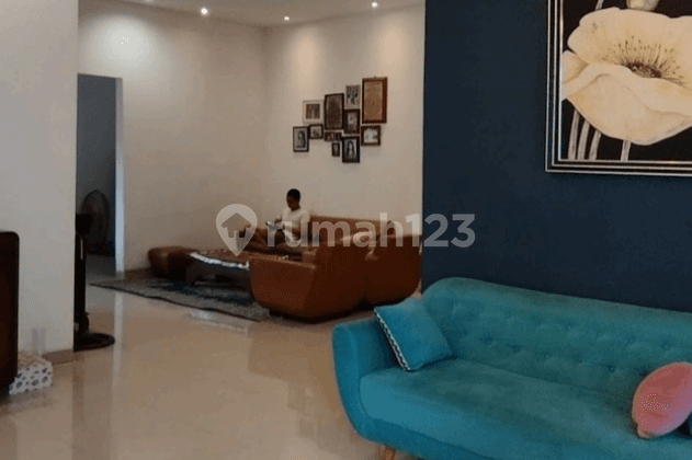 Rumah Pinggir Jalan Raya Cocok untuk Bisnis di Jombang Raya