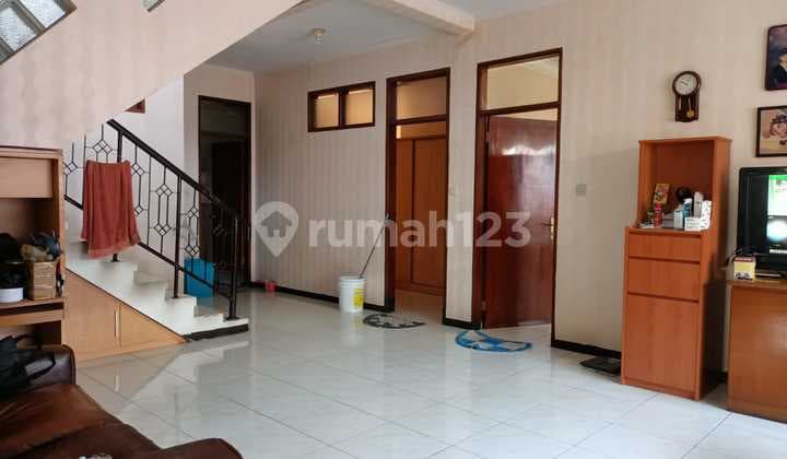 Ruko + Ruko 2,5 Lantai Banyak Kamar di Kopo Raya