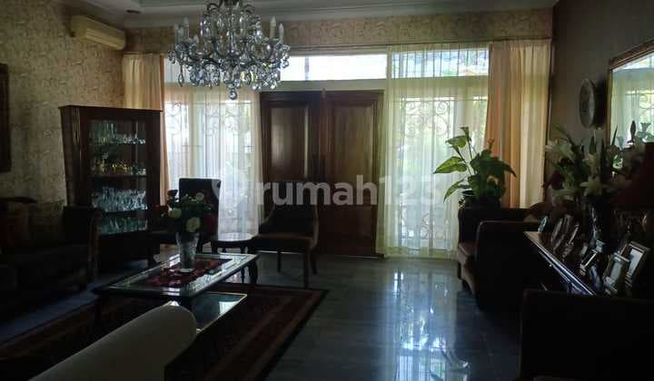 Rumah Mewah Cantik Lingkungan Asri di Sarijadi