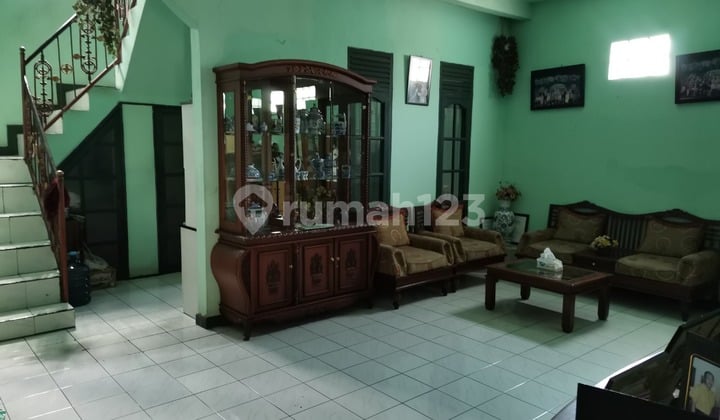Rumah Bagus Terawat Aman Nyaman Ada 2 Unit di Cijerah