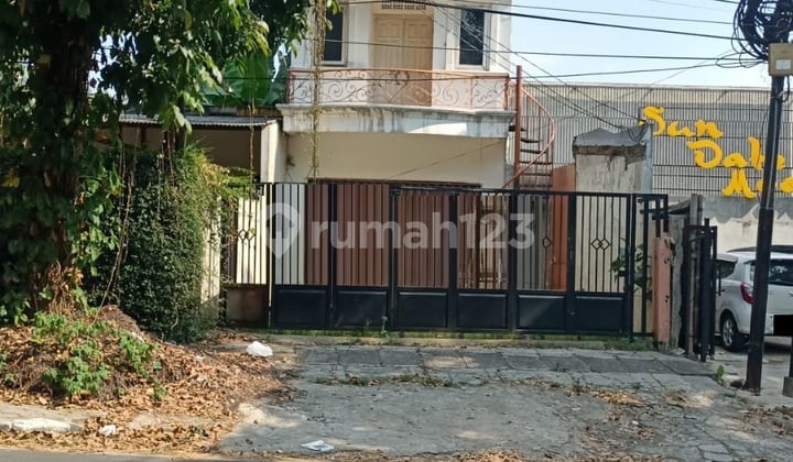 Ruko Sangat Cocok Dijadikan Kantor, Harga Nego di Sutami Raya