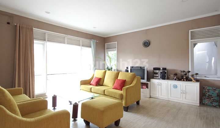 Rumah Cantik Aman Dan Nyaman di Kota Baru Parahyangan