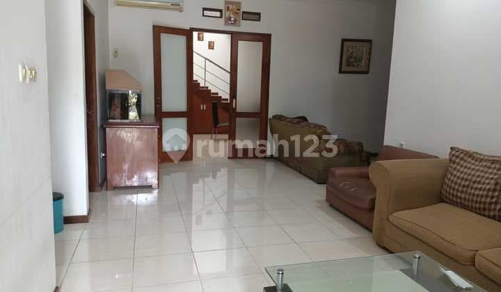 Rumah Bersih Terawat Lokasi Strategis di Taman Kopo Indah 2