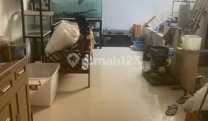 Rumah Minim Renovasi di Taman Kopo Indah 5