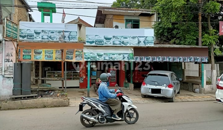 Ruko Lokasi Strategis Kawasan Ramai di Caringin