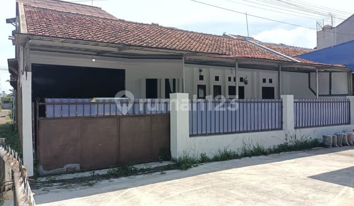 Rumah Terawat Siap Huni di Taman Kopo Indah 1