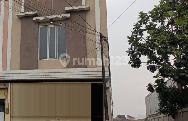 Shop House + Home with 2 Strategic Fronts in Nanjung