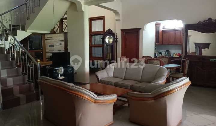 Rumah Cocok Untuk Keluarga Besar Tengah Kota Bandung di Kembar