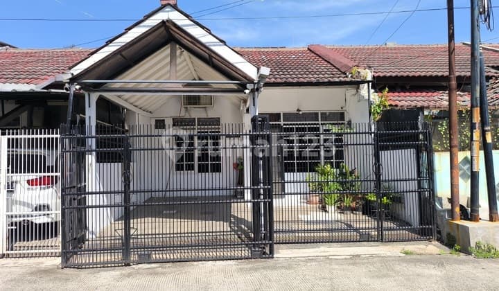 Rumah Aman dan Nyaman di Taman Kopo Indah 2