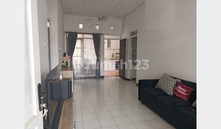 Rumah Estetik di Taman Kopo Indah 2, Desain Unik dan Stylish!