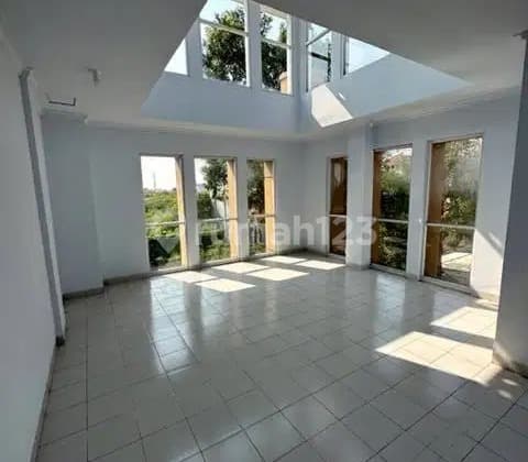 23. W Disewakan Gudang Boulevard Cbd, Uk 5,6X15, Siap Huni