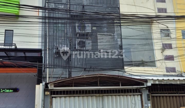 Mangga Besar Shop House, 4 Floors, Former Bridal Shop, Ready to Occupancy, Wide Street Access