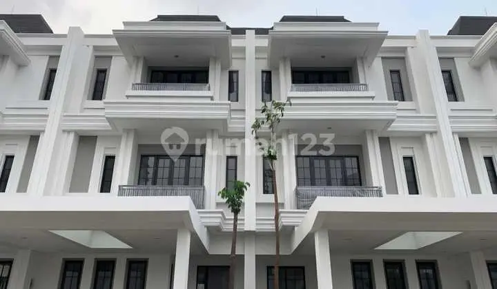Luxury Attached House in Winona Alam Sutera, 14X18. Ready to Move In.