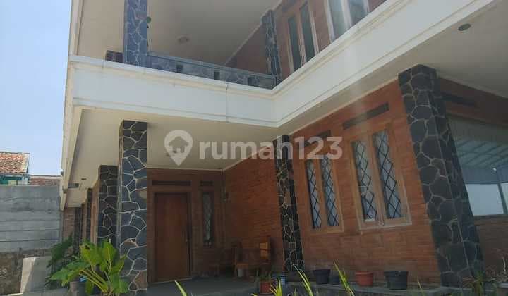 Rumah Villa 3 Lantai Ciumbuleuit Dekat Kampus Unpar Top View