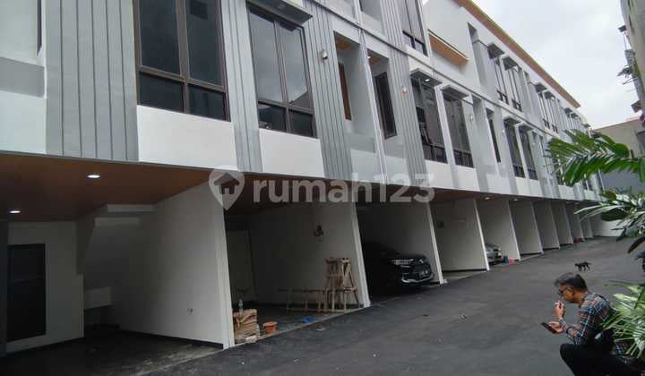 Dijual Rumah Baru Murah 2Lt Area Elit Batutulis Gambir Jak-Pus